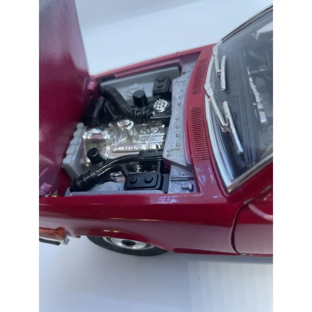 Burago Sb 1/22‎ - Rolls Royce Camargue Red Die cast Model Car